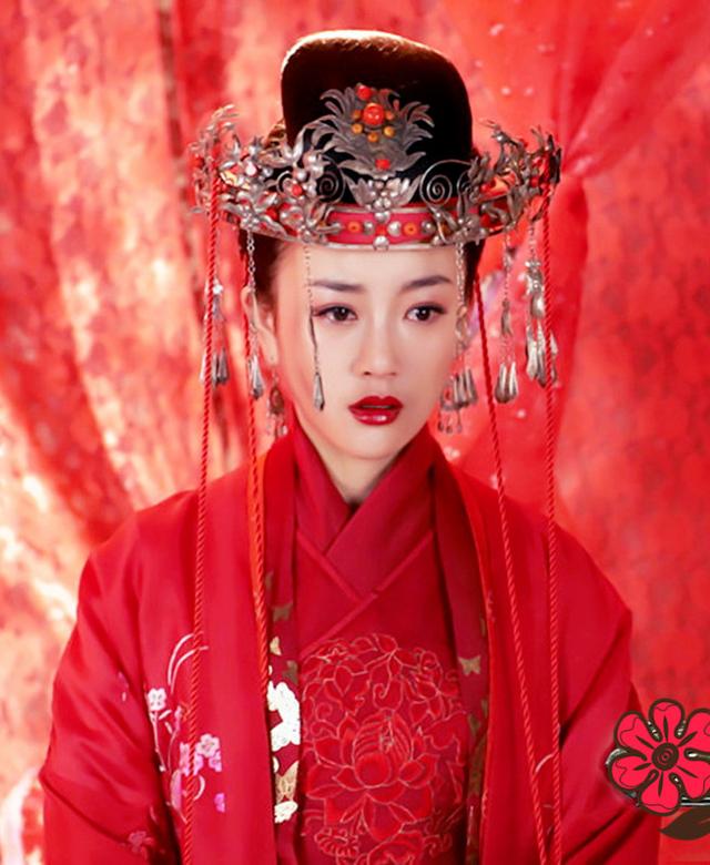 最后来张红艳艳,美美的新娘妆.