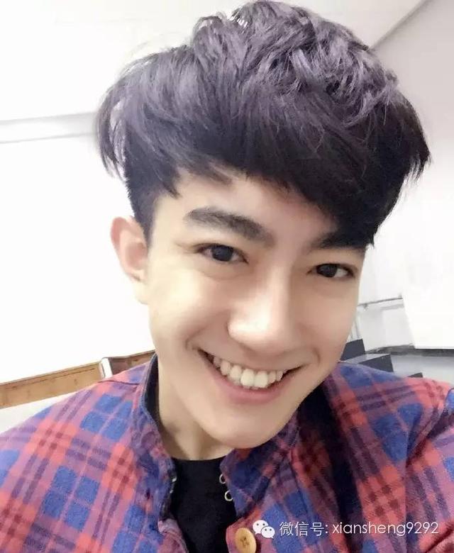 笑得花枝乱颤的阳光男孩,暖男力瞬间max