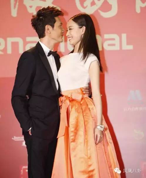 问她假如电影票房大卖的话,会不会顺势就和冯绍峰结婚,来个喜上加喜