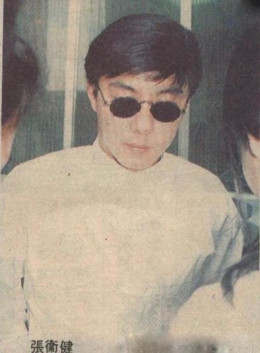 直击黄家驹葬礼,beyond扶灵,刘德华,李克勤出席,场面