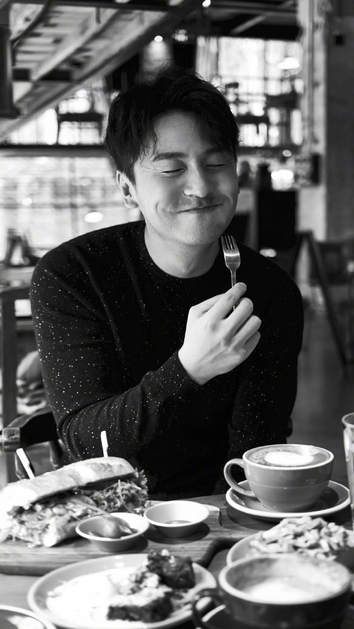 永远的倔强老男孩雷佳音