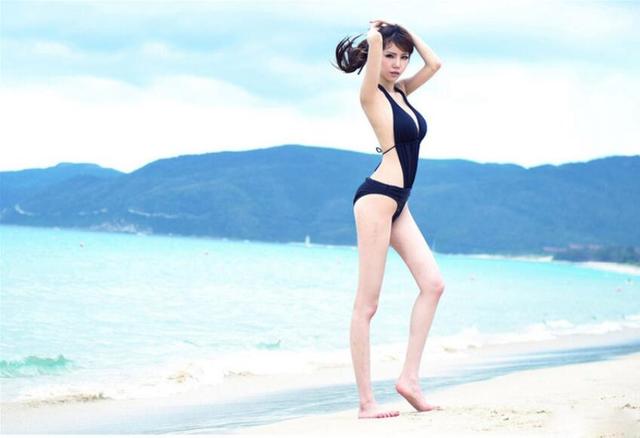 肤白貌美大长腿,沙滩叶梓萱宝贝比基尼性感写真,美乳长腿显v沙滩图感动杨幂吐性舌图片