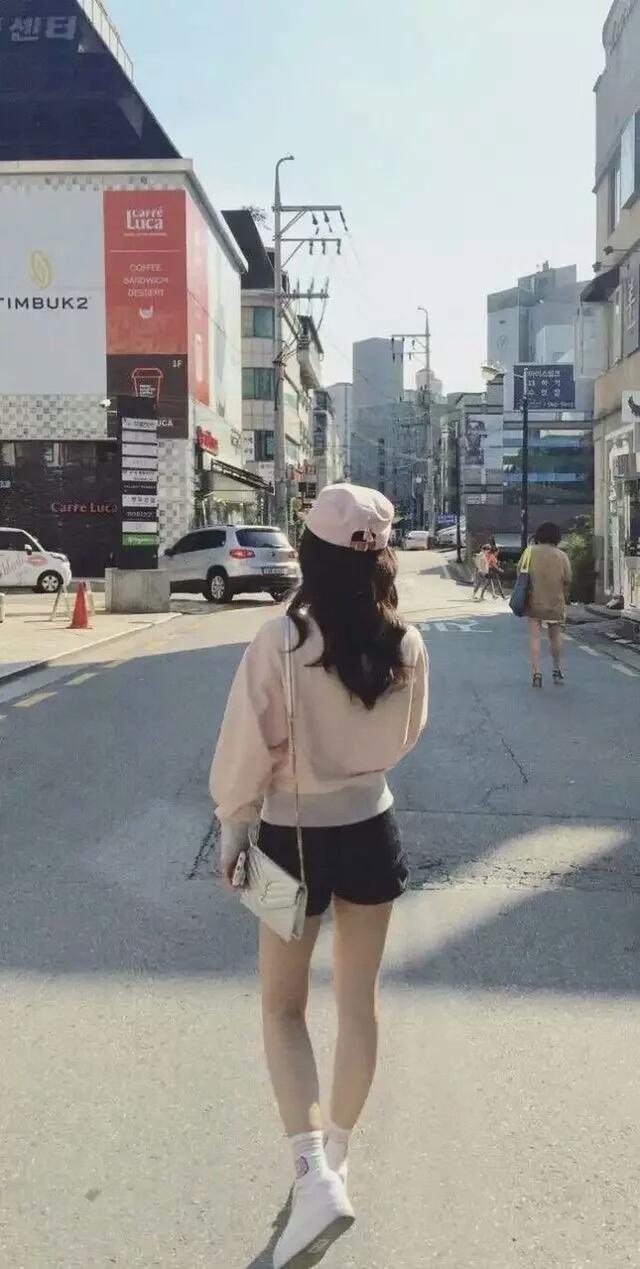 小个子也有春天,四千年第一美女鞠婧祎为何总离不开超