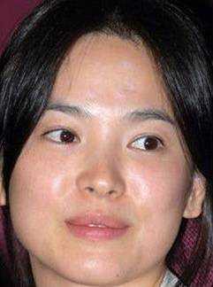 首页> 娱乐> 正文  明星并不是天生丽质,那些我们看上去光彩照人的