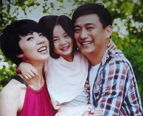 孙莉变身女儿化妆师,黄磊一语双关笑翻粉丝:多多妈已备好搓衣板