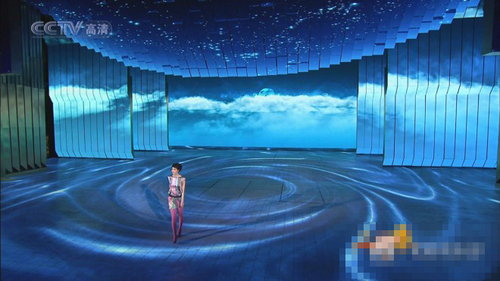 2010年,王菲演唱《传奇》 2011年春晚经典歌曲