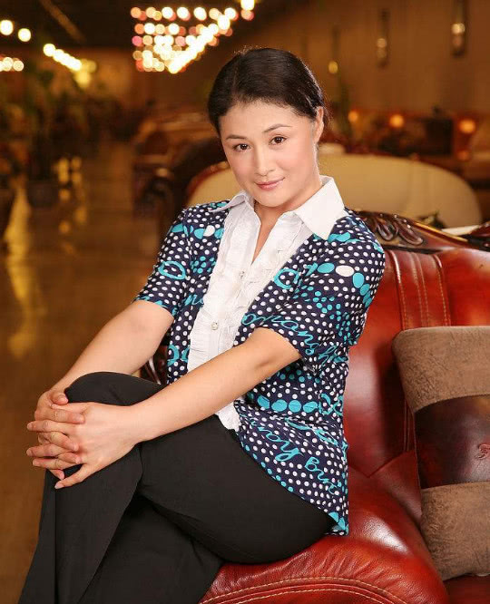 "谢大脚"隐藏多年的老公,是一名演员,两人结婚20年至今无子