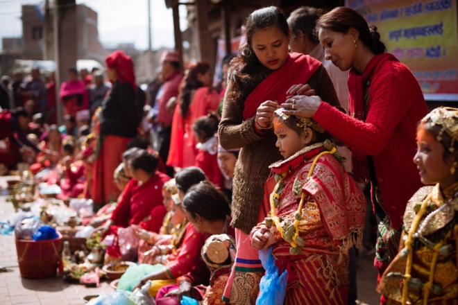 12岁和贝尔树果实"结婚",尼泊尔这个民族从古到今没有