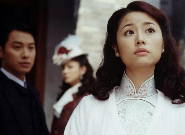 顾曼桢由林心如饰演,据说当年她为了这个角色,放弃了《还珠格格3》再