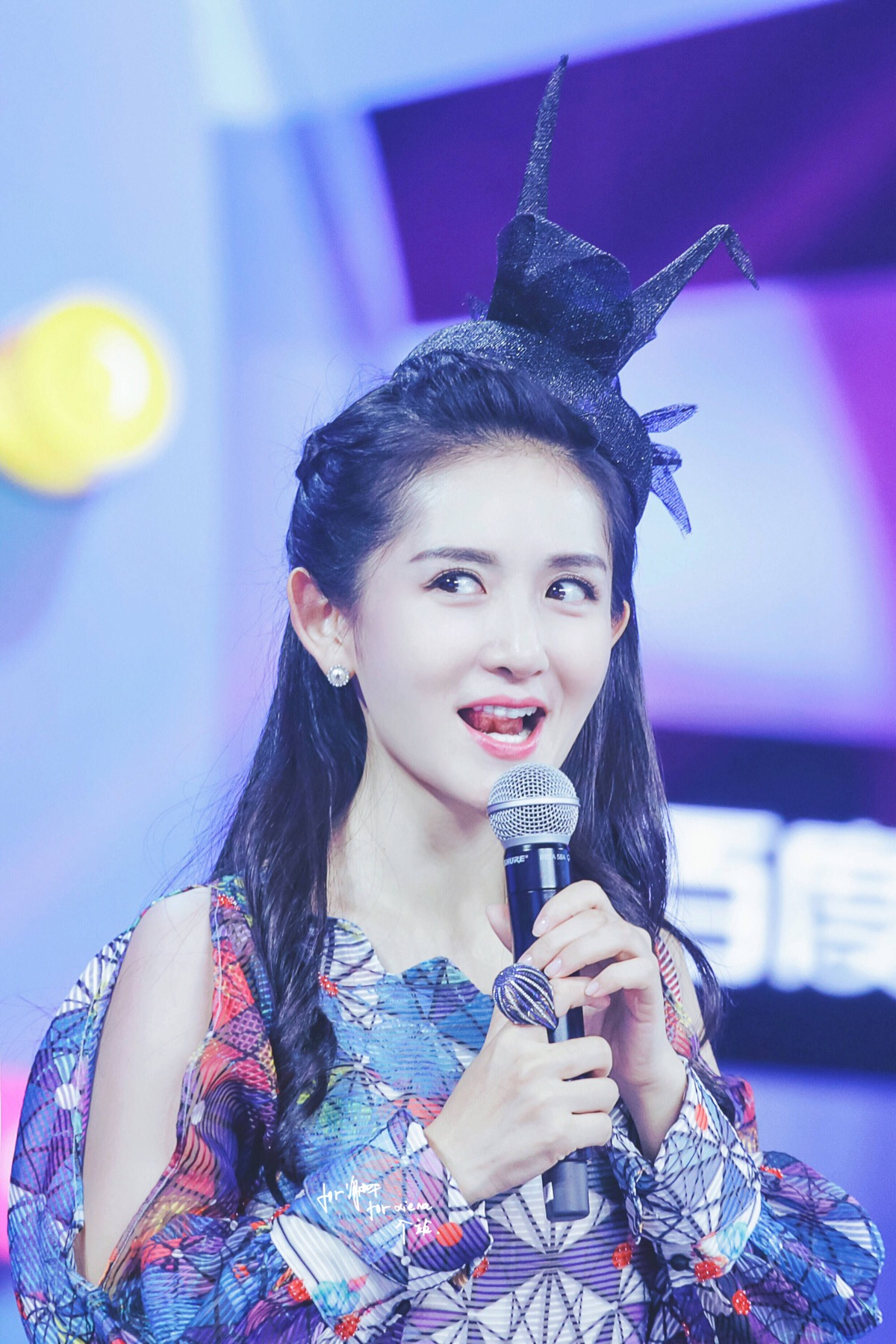 快乐大本营主持人图片