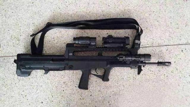 "95突击步枪改造计划"改的都不认识了