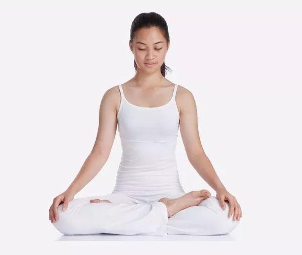 这样坐20分钟竟能打通全身经络,调节一切慢性病!