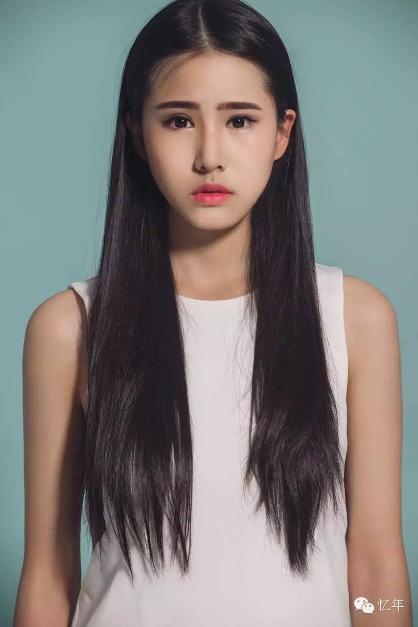 27/艺术学院 15级 张怡然