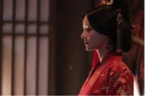 一代绝色甄宓为何惨死?甄宓真的与曹植有私情