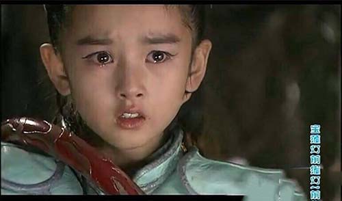 见过宋祖儿的短发造型吗,萌过阿拉蕾,像真人版