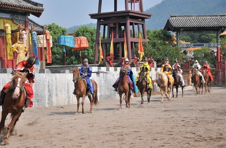 八旗子弟堕落史:从骁勇善战到游手好闲,这个锅