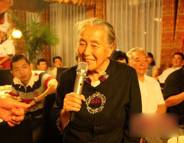 年龄最大影后黄素影去世享年99岁