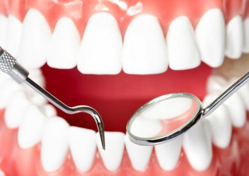 身上有癌症,你的牙齿将发出这些报警信号!