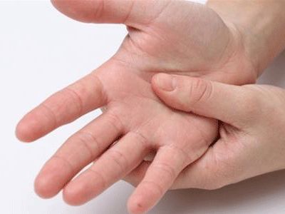 身上出的汗是粘的,是湿气太重的症状吗?