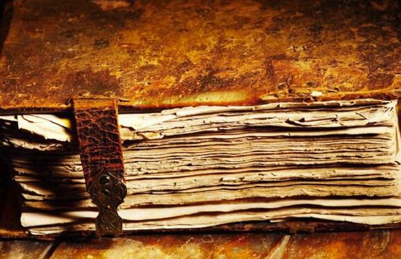 能杀人的书:现存4本,借阅须戴手套,严禁舔手指