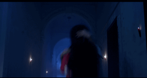 伽椰子爬楼梯吓哭,伽椰子爬楼梯_大山谷图库