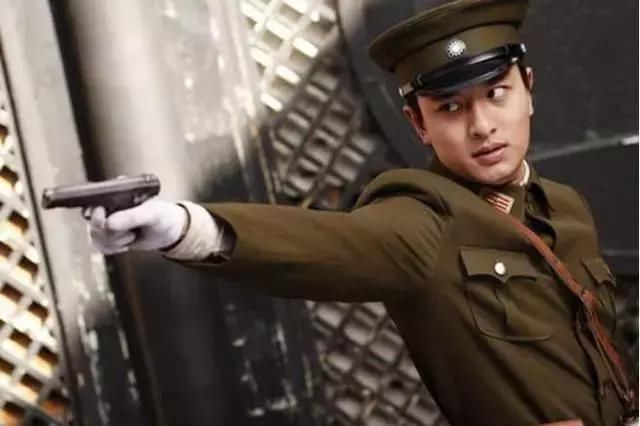 从油腻傻老公到冷面演技派,被李小璐耽误的贾乃亮终于要爆发了