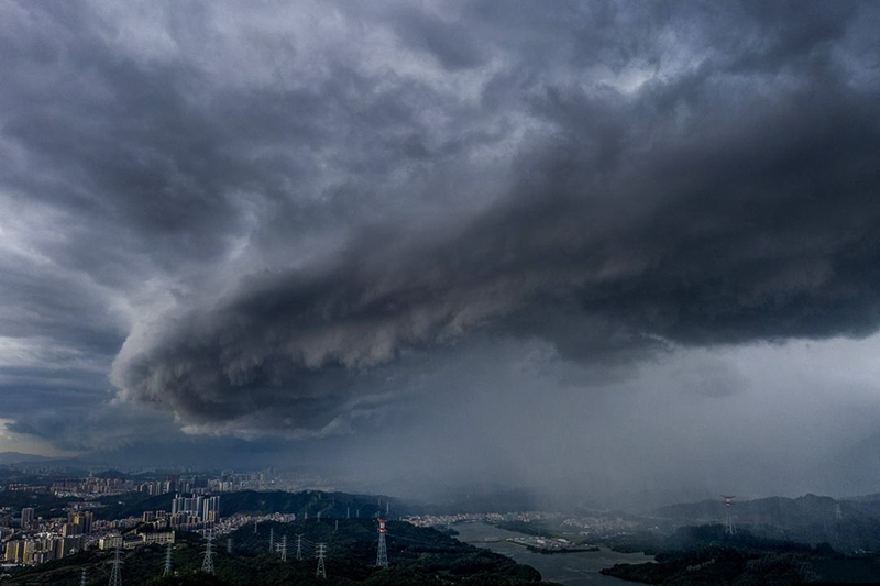 颱風雷伊生成南方地區將迎溼冷天氣