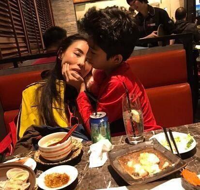 谢霆锋5岁和妹妹贺岁节目曝光,和Lucas一模一