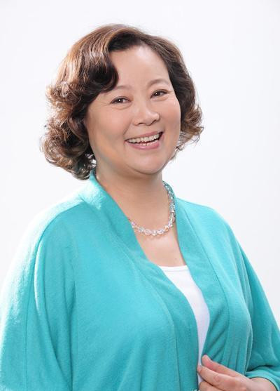 2005年参演贺岁片《别拿豆包不当干粮》,在其中饰演刘翠翠.