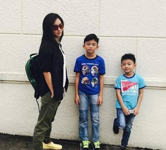 谢霆锋5岁和妹妹贺岁节目曝光,和Lucas一模一