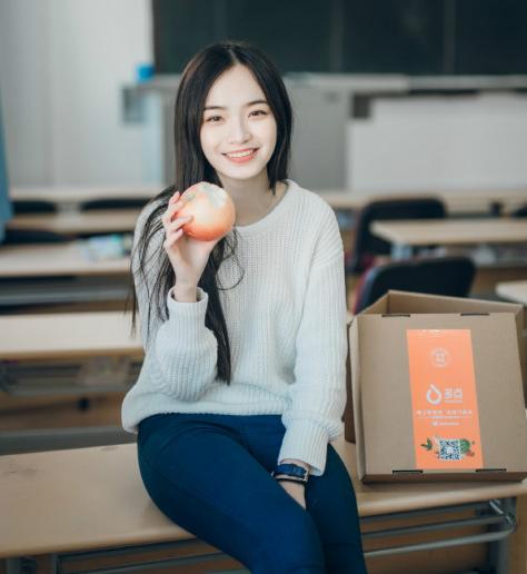 С���Ӱ׳԰׺�ס�Ҽ�һ�꣬��˵��С�����ɷ���һ�������Թ԰���