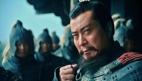 清河人季雍以鄃城背叛袁绍而投降公孙瓒,公孙瓒派遣