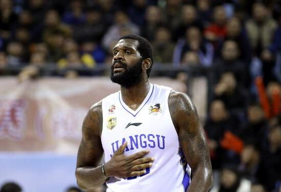 加内特、皮尔斯都不换,被CBA裁掉的奥登当初