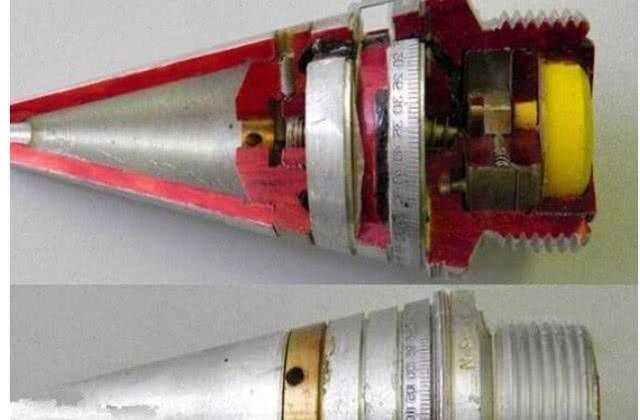 用高射炮轰炸飞机,如何做到让炮弹在飞机附近