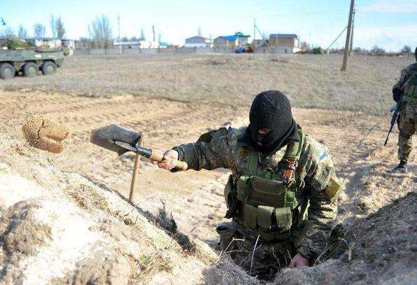 战场上战壕都是士兵挖吗? 他们哪来的体力? 原来我们都想错了