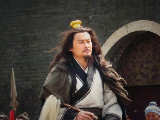 吧,宋江当时是不可能北征大辽的,田虎王庆也是虚构的近乎空诞的角色