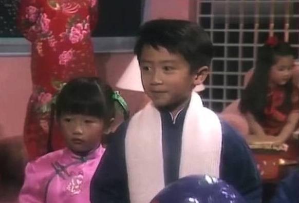 谢霆锋5岁和妹妹贺岁节目曝光,和Lucas一模一