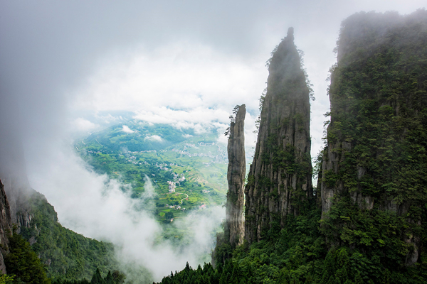 這裡山清水秀,自然景觀十分豐富,有星斗山,七姊妹山等眾多景點